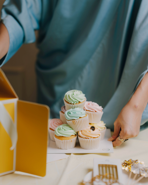 DIY Cupcake Stack - Vanilla Sky