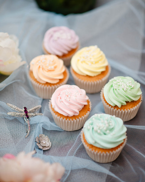 Vanilla & Chocolate Wedding Cupcakes