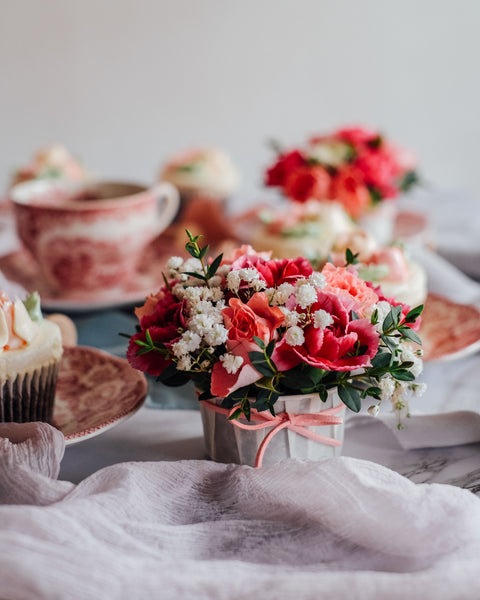Cupcakes and Fresh Flower Posy
