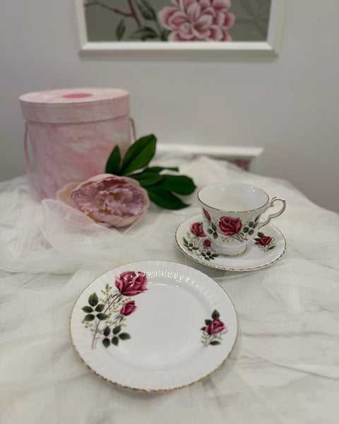 Red Rose Tea Cup