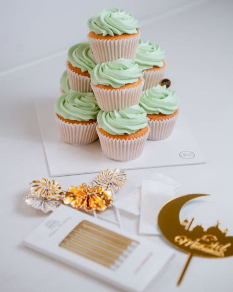 1  DAY PRE-ORDER DIY Cupcake Stack - Vanilla Eid Mubarak