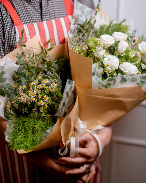 Holiday Blooms (Medium)